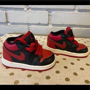 Baby Nike shoes! Great condition!